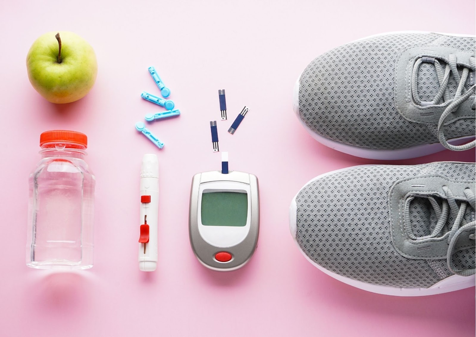 Persona haciendo ejercicio suave en casa